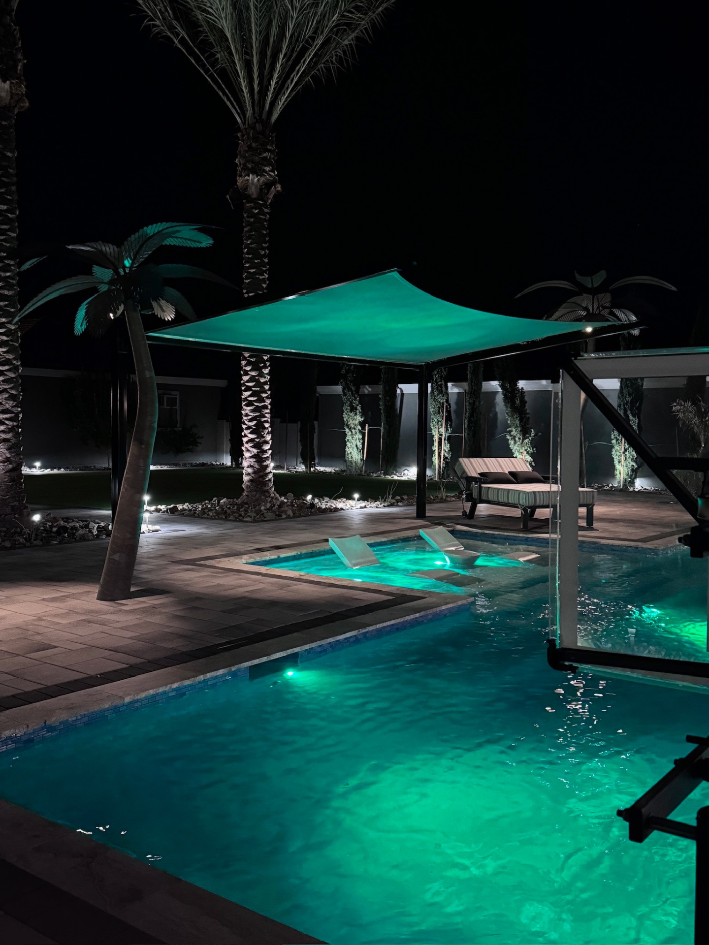Aurora Estate — Emerald lighting scene